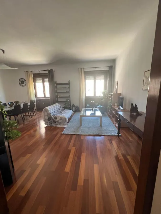 Rebecca'S Milano Collection: Repubblica Apartment  Milan